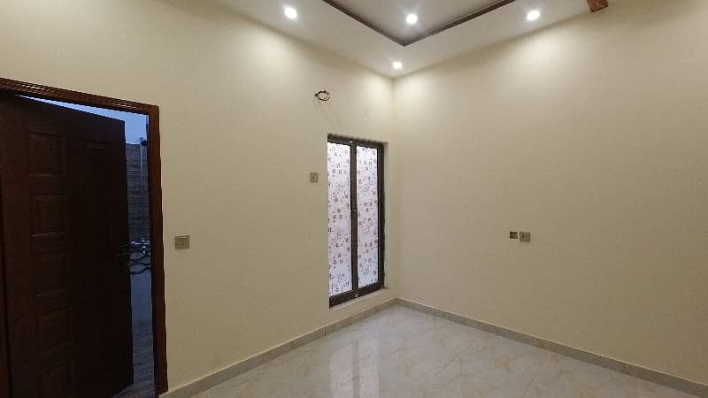 Prominently-Located House Available In Bismillah Housing Scheme - Block B For Sale 14