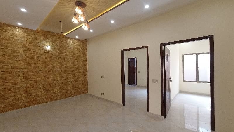 Prominently-Located House Available In Bismillah Housing Scheme - Block B For Sale 16