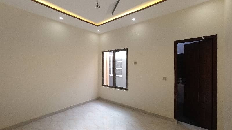 Prominently-Located House Available In Bismillah Housing Scheme - Block B For Sale 20