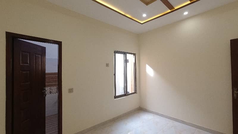 Prominently-Located House Available In Bismillah Housing Scheme - Block B For Sale 25