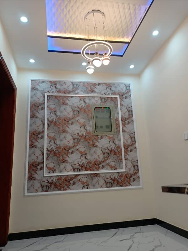 10 Marla Corner Beautiful Design Half Triple Storey House for Sale in Bismillah Housing Society Lahore. 32