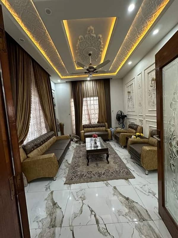 8.75 Marla Cornor Beautiful Design House For Sale In Bismillah Housing Society Lahore. Price Will Be Negotiable For Interested Clients. 7