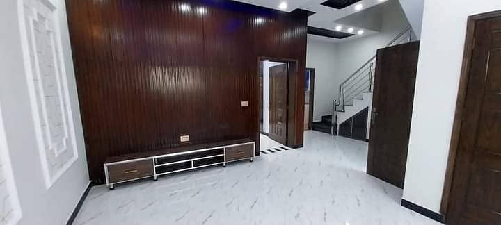8.75 Marla Cornor Beautiful Design House For Sale In Bismillah Housing Society Lahore. Price Will Be Negotiable For Interested Clients. 20