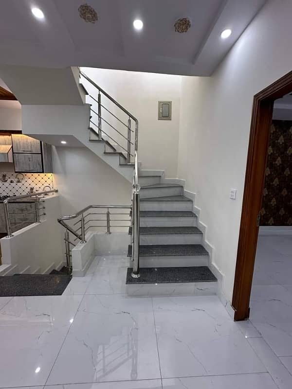 5 Marla Facing Park Double Storey Beautiful Design House For Sale in Bismillah Housing Society Lahore. 31