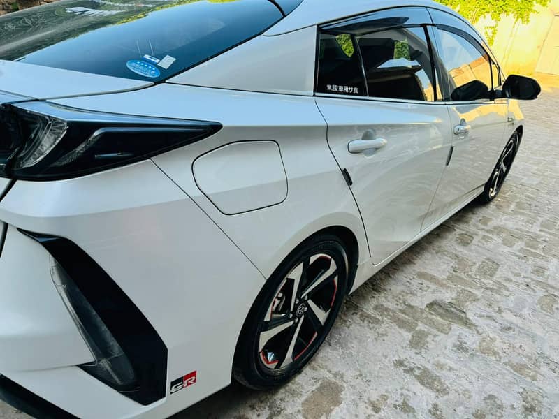 Toyota Prius PHV GR Sport 2021 2