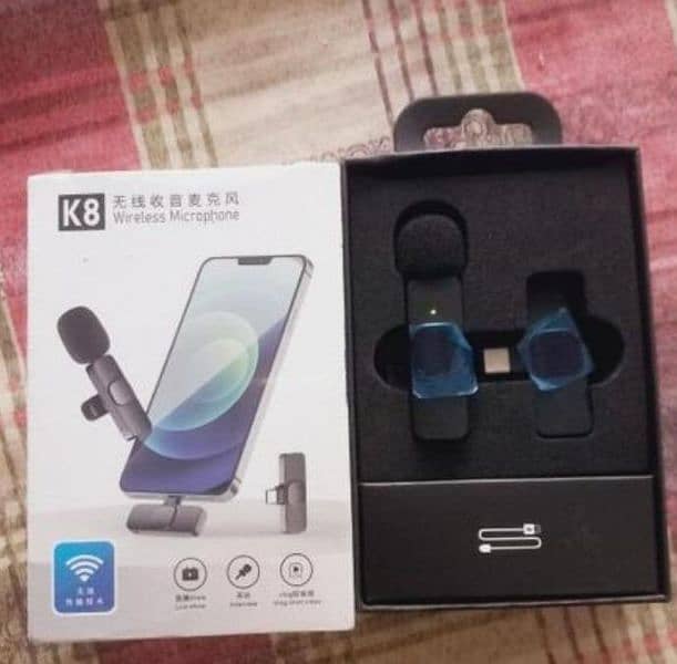 Wireless Rechargeable Microphone 6