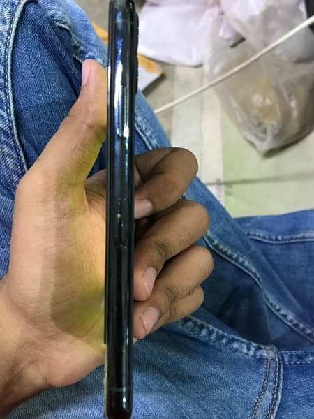 Iphone 11 pro pta approved 256 gb 10/10 condition 2