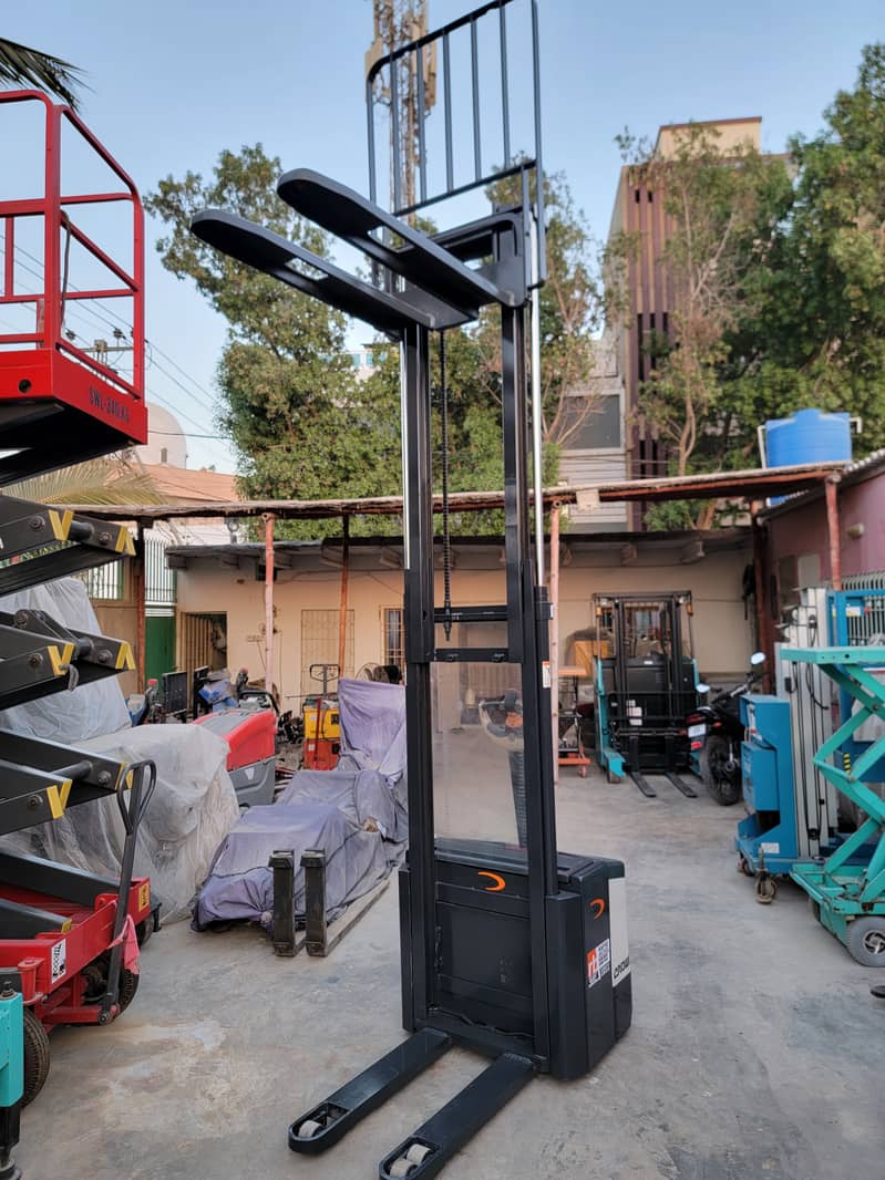 CROWN 1200 Kg Fully Electric Stacker Lifter Forklift for Sale in KHI 8