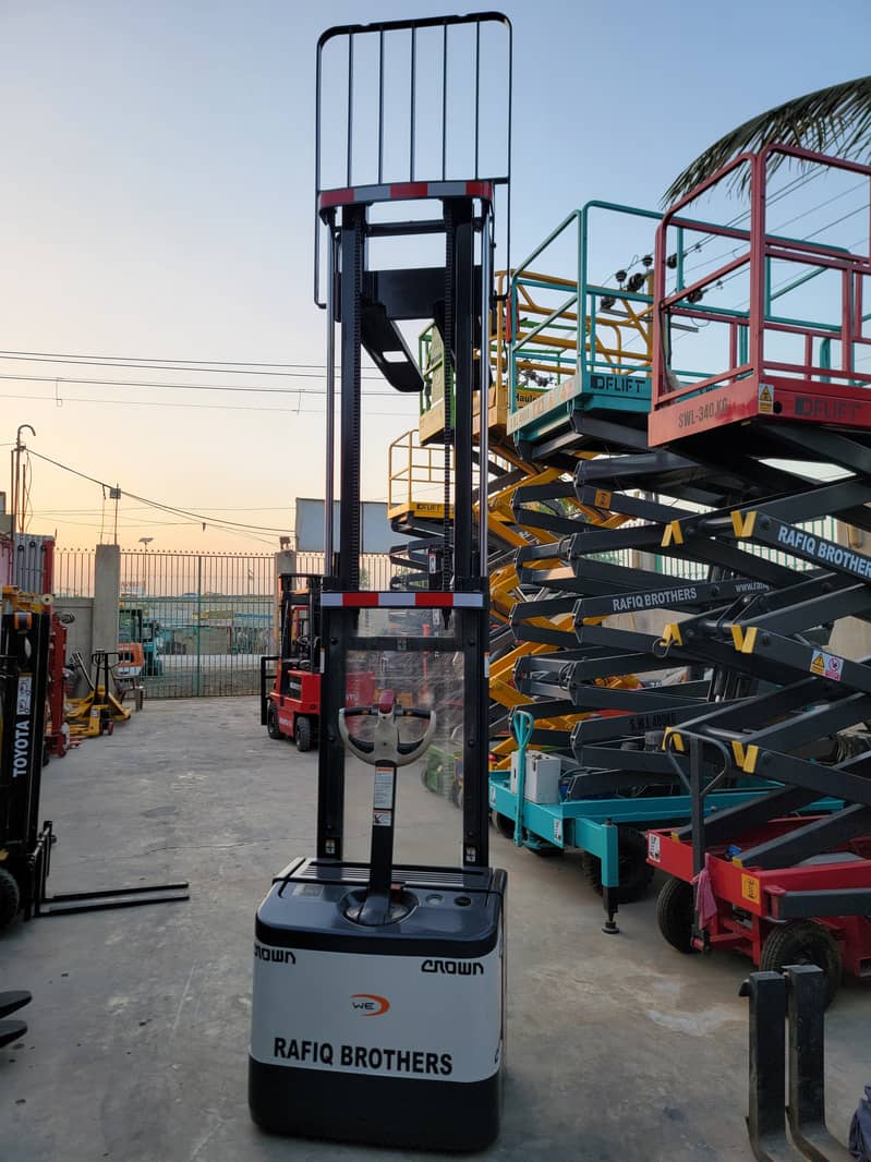 CROWN 1200 Kg Fully Electric Stacker Lifter Forklift for Sale in KHI 18