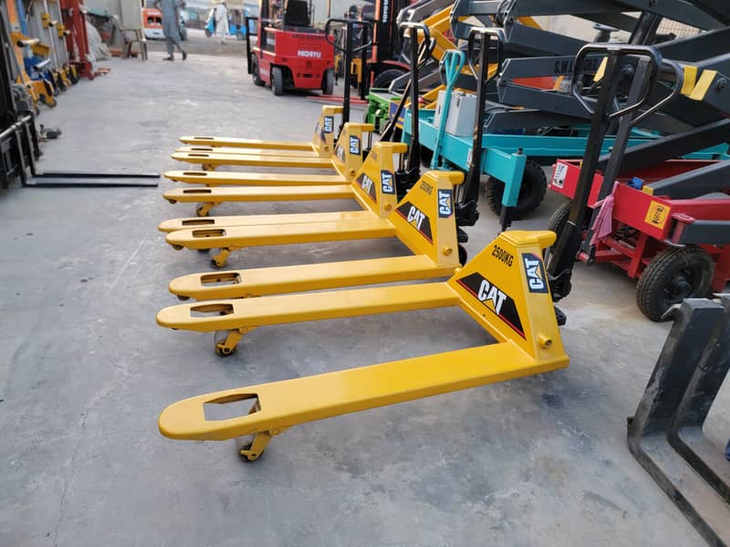 CAT Used / Refurbished Hand Pallet Trucks Lifters Forklifts for Sale 4