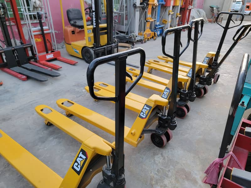 CAT Used / Refurbished Hand Pallet Trucks Lifters Forklifts for Sale 5