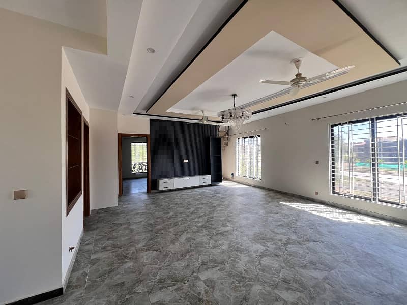 13 Marla Beautiful Designer Semi Corner House For Sale In Phase-8 Bahria Town 31