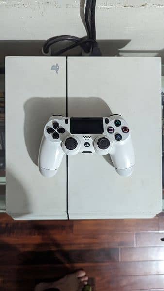 PS4 white 1