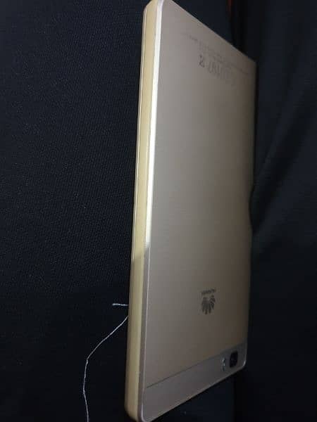 Huawei p 8 fresh condition just one line in screen 1