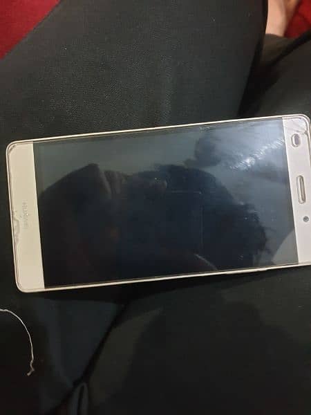 Huawei p 8 fresh condition just one line in screen 3