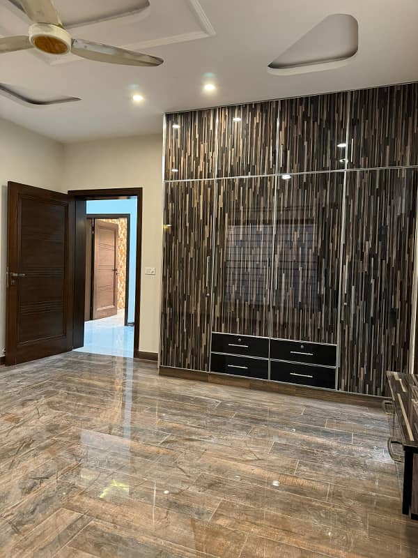 Brand new 1 marla Upper Portion Available for Rent in DHA Phase 8 Ex Air Avenue 5