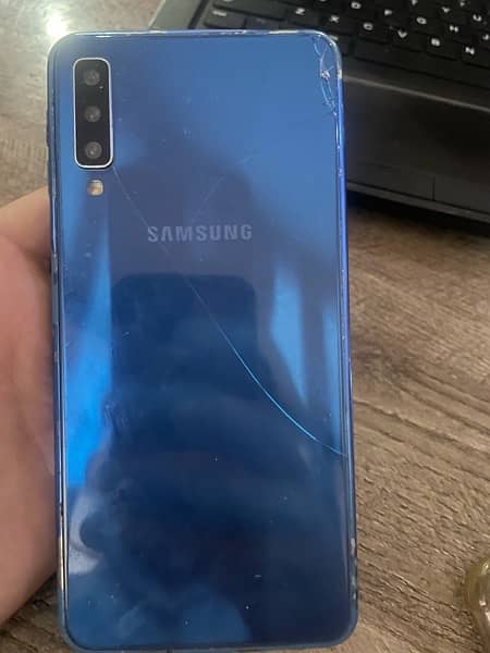 Samsung A7(2018) 4/128 for sale 1
