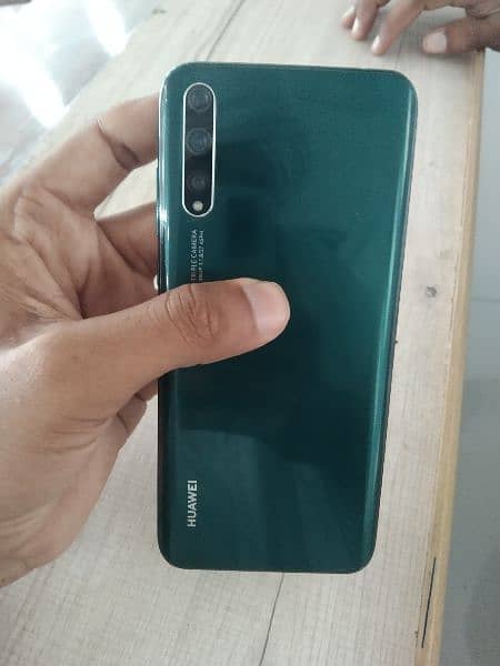 Huawei Y8p 6/126 Condition 10/10 With Box Charger 2