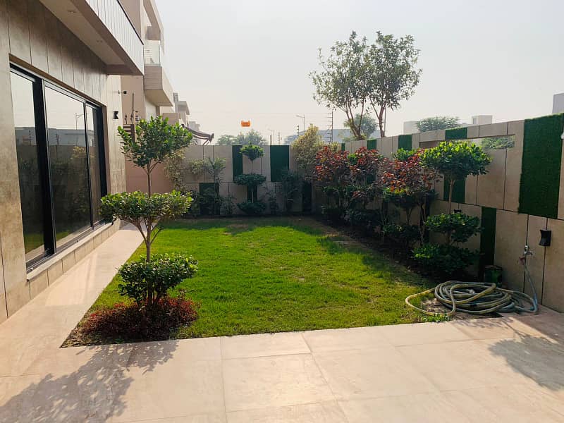 Brand new 1 Kanal Upper Portion Available for Rent in DHA Phase 8 Ex park view 1