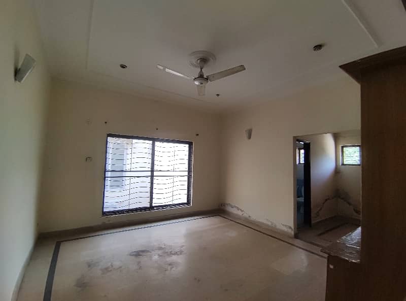 1-Kanal Beautiful Upper Portion With 3-Bed Rooms In Phase-1 DHA 10