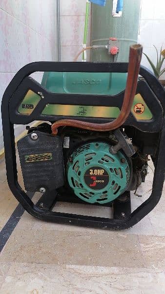 new generator hai zada used nai hua box bhi available hai 1