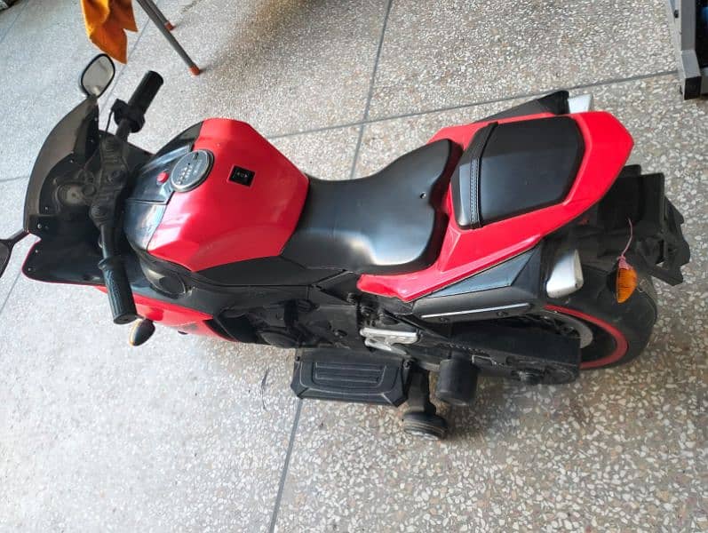 electric scooter for children sale 10/10 condition 3