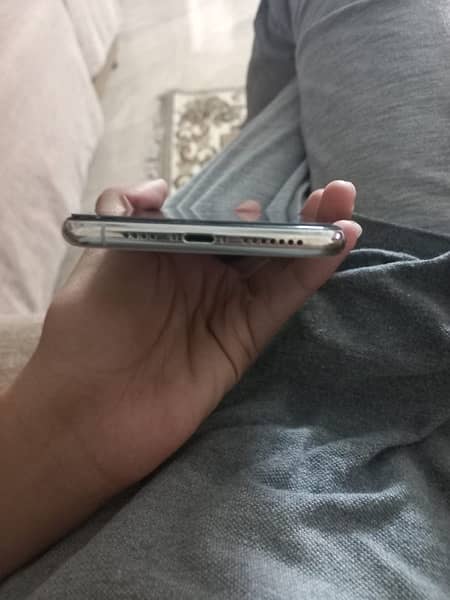 Iphone11Promax 256gb pta approved 4
