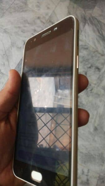 oppo phone good condition. 10 by 10 in new condition 4