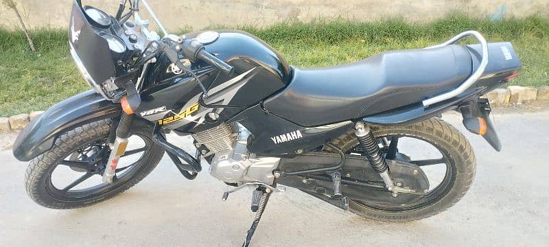 Yamaha YBR G 125 1