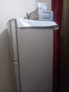 Dawlance medium fridge for sale original compresar no gas problam