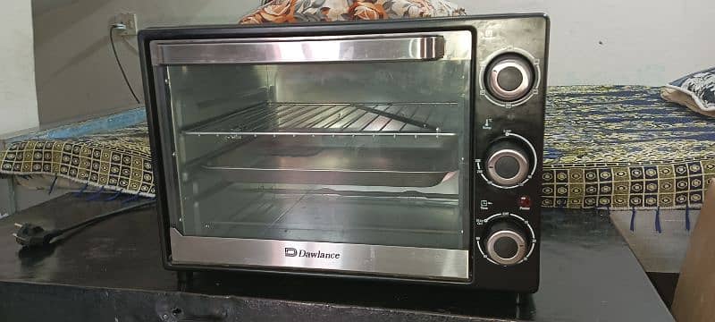 MICROWAVE OVEN BAKING AND GRILL OVEN 1