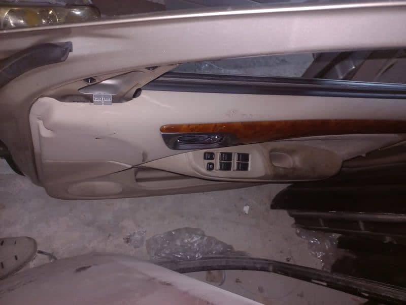 Nissan sunny body and machinal parts 14