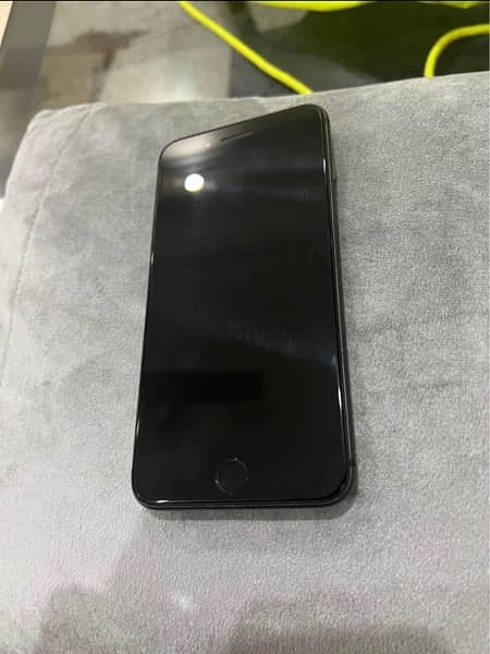 iPhone 8 plus 64gb Pta approved 1