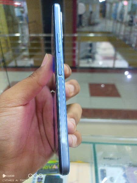 Vivo Mobile Y33s 10/10 Condition With box and original charger 2