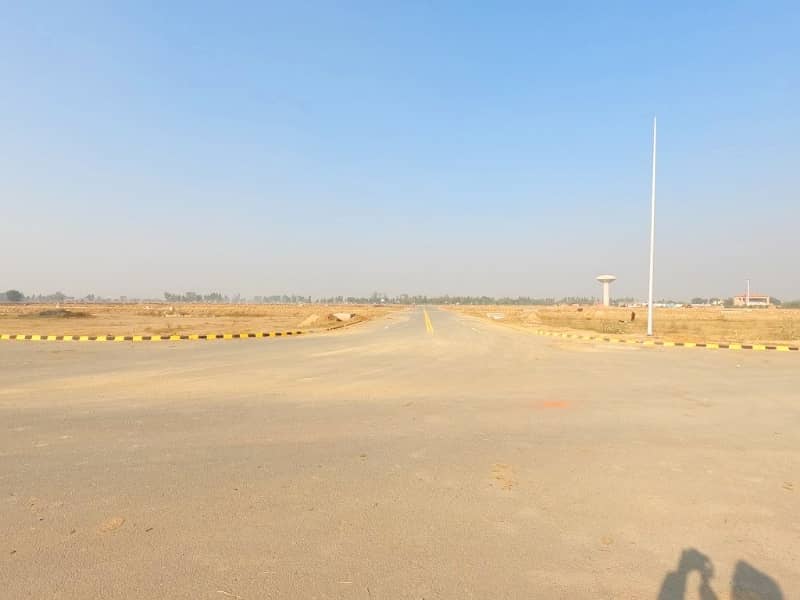 On Excellent Location Residential Plot Of 5 Marla In LDA City For Sale 0