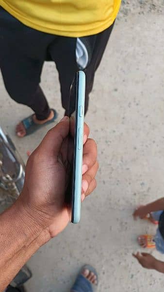 Google Pixel 5 a mobile in reasonable price 4