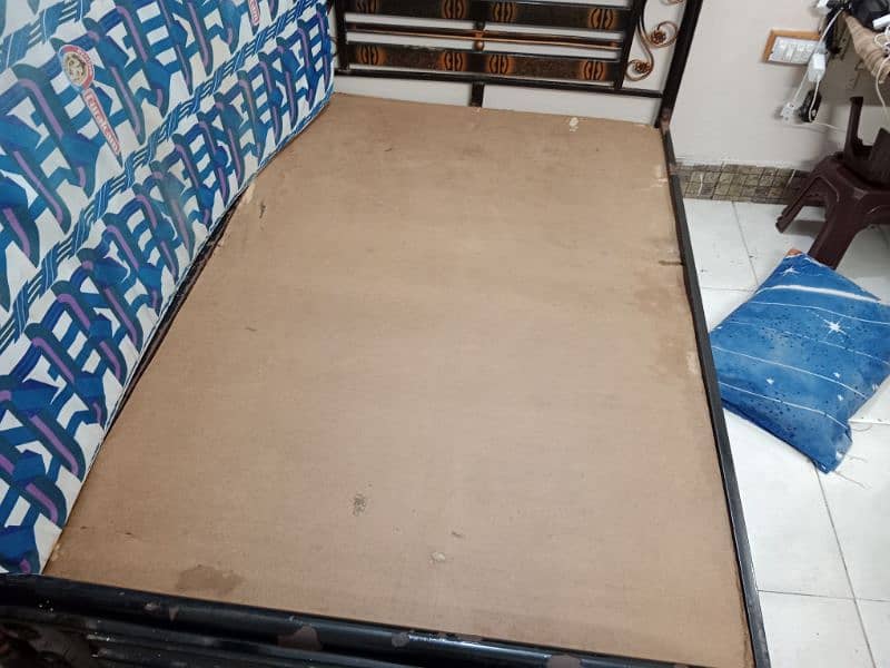 single bed for 1 person 5