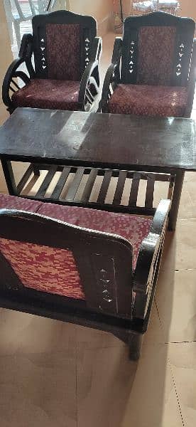 Sofa with complete set and chairs 5