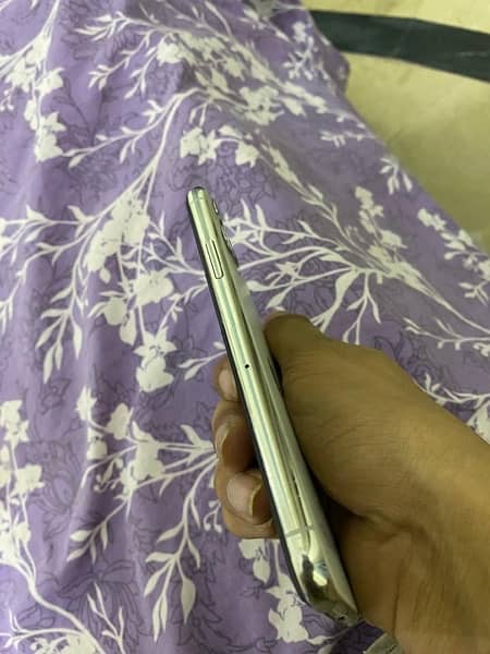 iphone 11 pro 256gb Pta approved 1