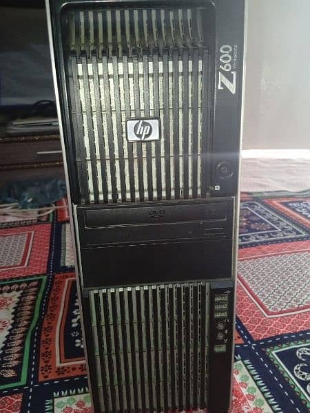 HP - PC z600 8