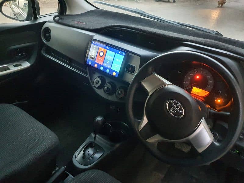 Toyota Vitz 2015 18