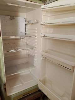dawalance fridge medium size