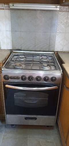 4 Stoves with Oven