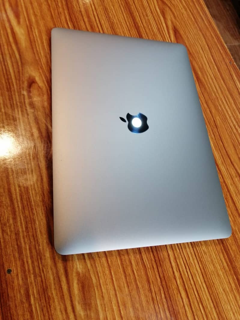 Macbook Pro 2019 i7-1TB SSD 3