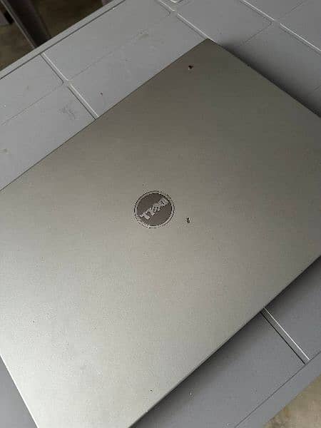 selling my DELL LAPTOP 6