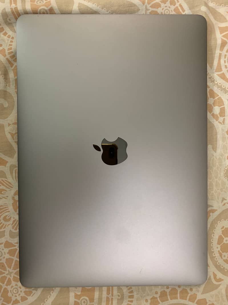 MacBook Pro 2019 - 13inch - i5 quadcore - 8gb 128gb 1