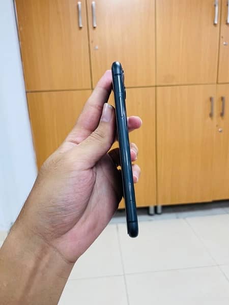 Iphone 11 JV 64 Gb Black colour 1