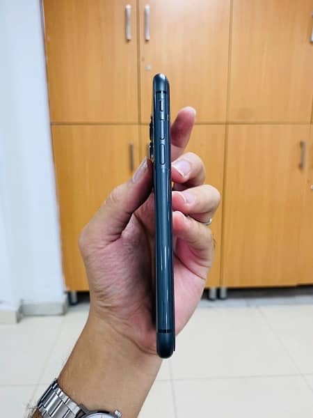 Iphone 11 JV 64 Gb Black colour 2