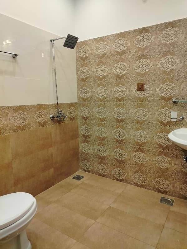 5 Marla Upper portion for rent in CC Block Bahria town Lahore 4
