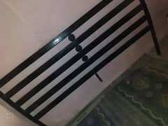 new good condition king size iron bed without matress 0